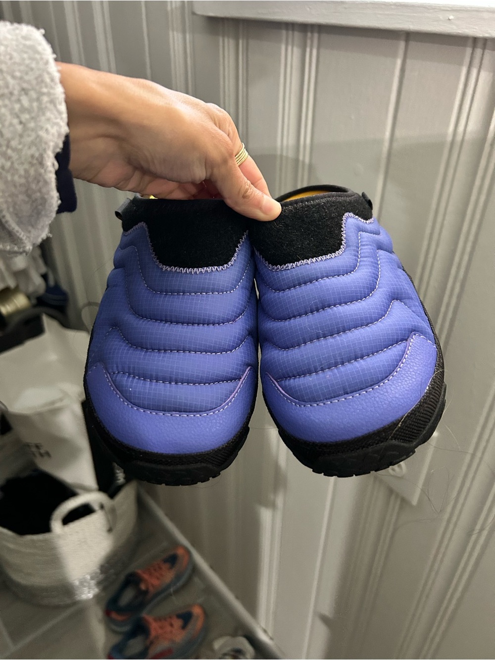 TEVA mules sz 5